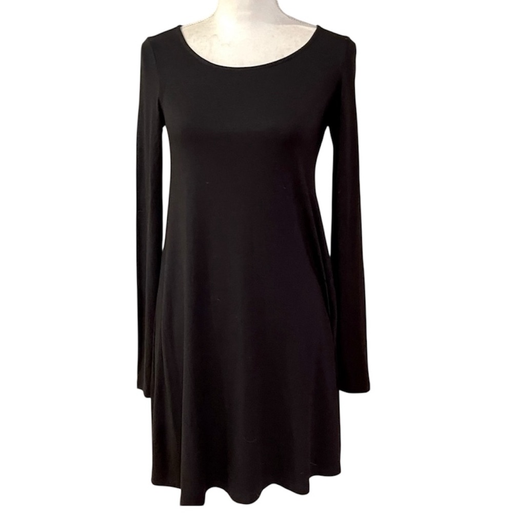 Forever 21 Black Jersey Classic Long Sleeve Fit & Flare Dress, szS
